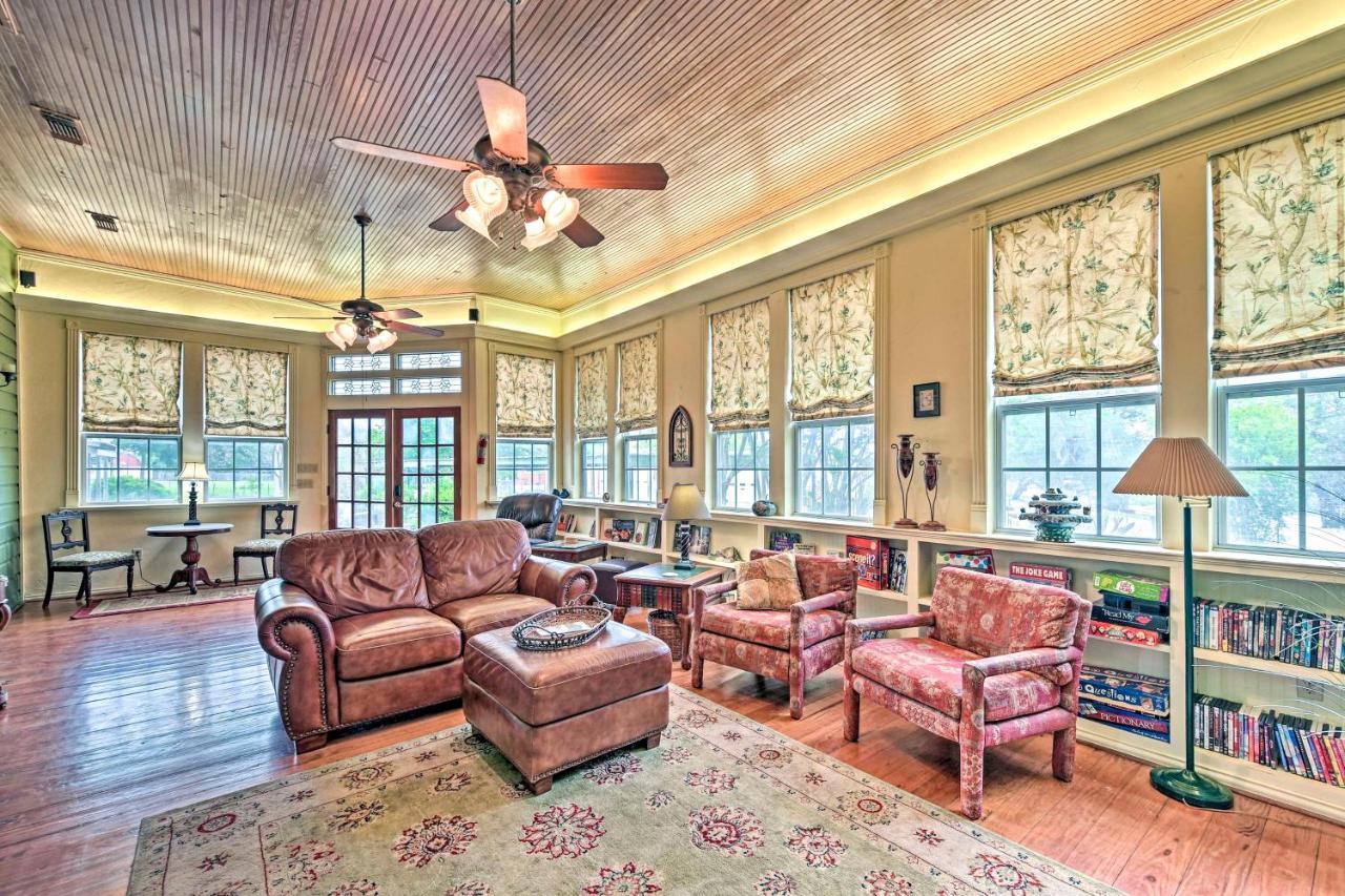 The Lilly House Historic Glen Rose Home With Porch! Exterior foto